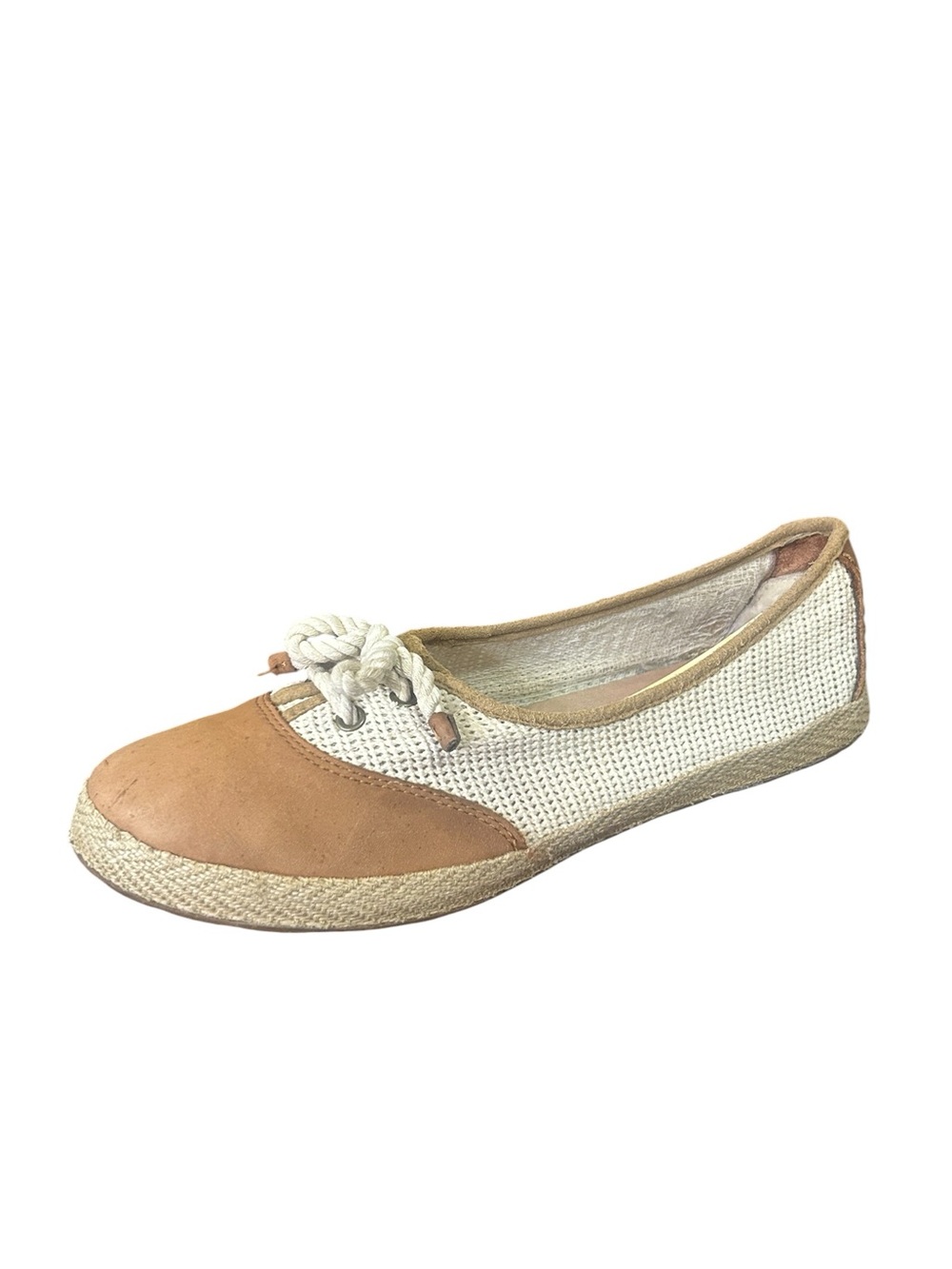 UGG Australia Women's Catrin Crochet Flat in the Chestnut and Cream/Tan Size 10